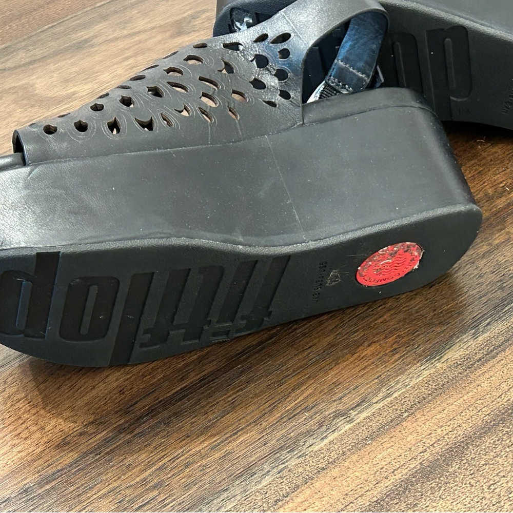 FitFlop Black Floral Cutout Sandals - Picture 3 of 5